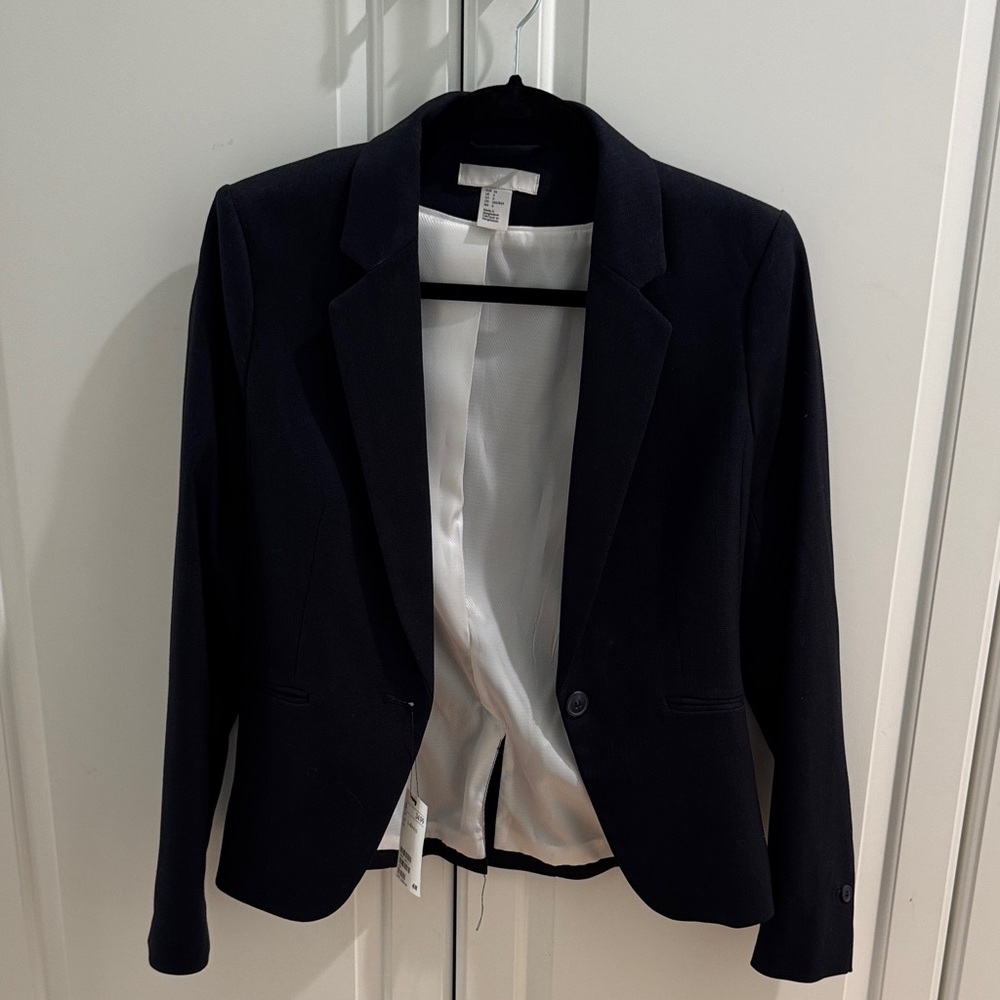 H&M with Tags - Elegant Black Blazer